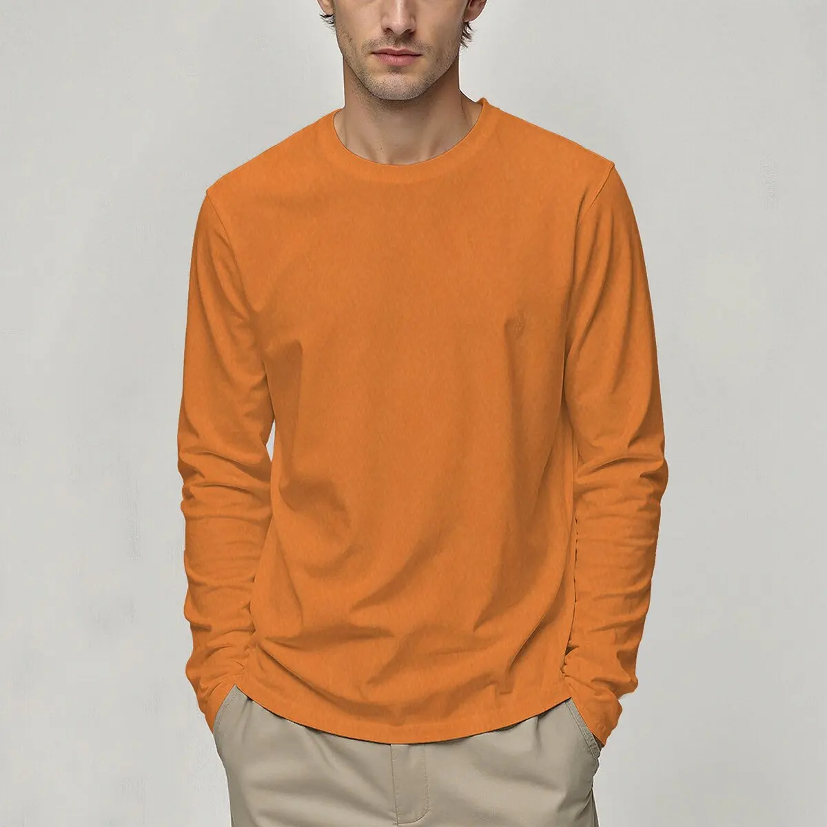 Einfaches und personalisiertes, orangefarben bedrucktes Herren-Langarm-T-Shirt mit Rundhalsausschnitt für Frühling und Herbst, vielseitiges Alltags-Oberteil. – Detail 2