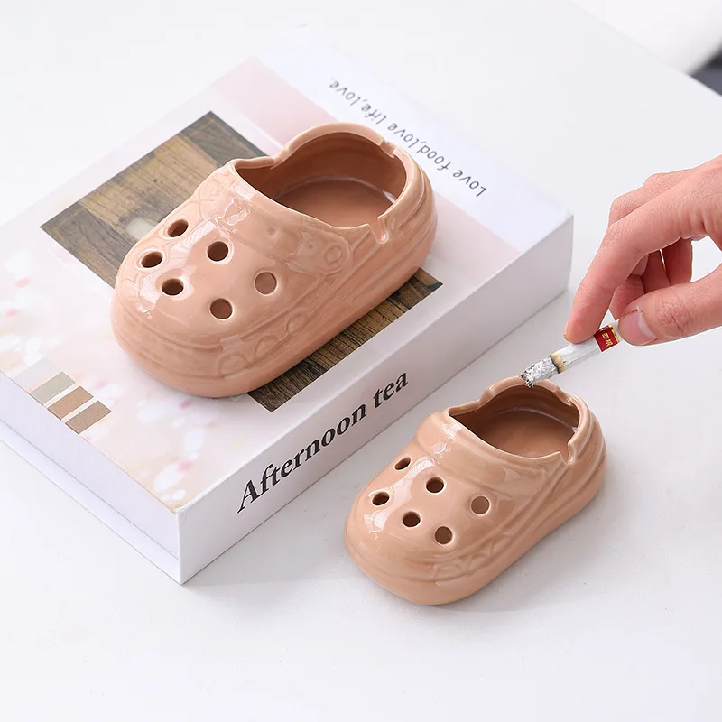 Big size 14cm ceramic shoe-charactors Ashtray storage For Smoking Cigarette Cigar Accessories office home desk car accessories