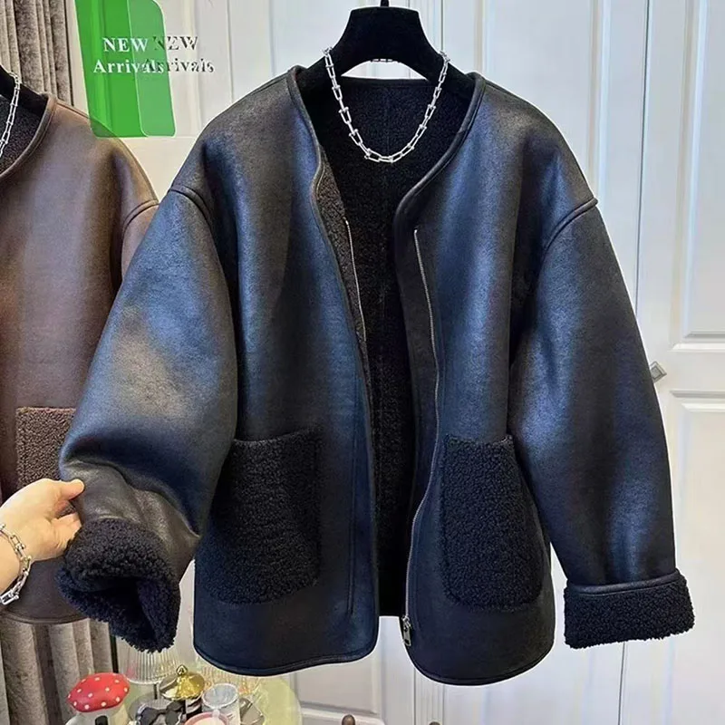 سترة قصيرة متكاملة برقبة دائرية من الجلد والفراء لعام 2026 للنساء في الخريف والشتاء بتصميم فضفاض #4