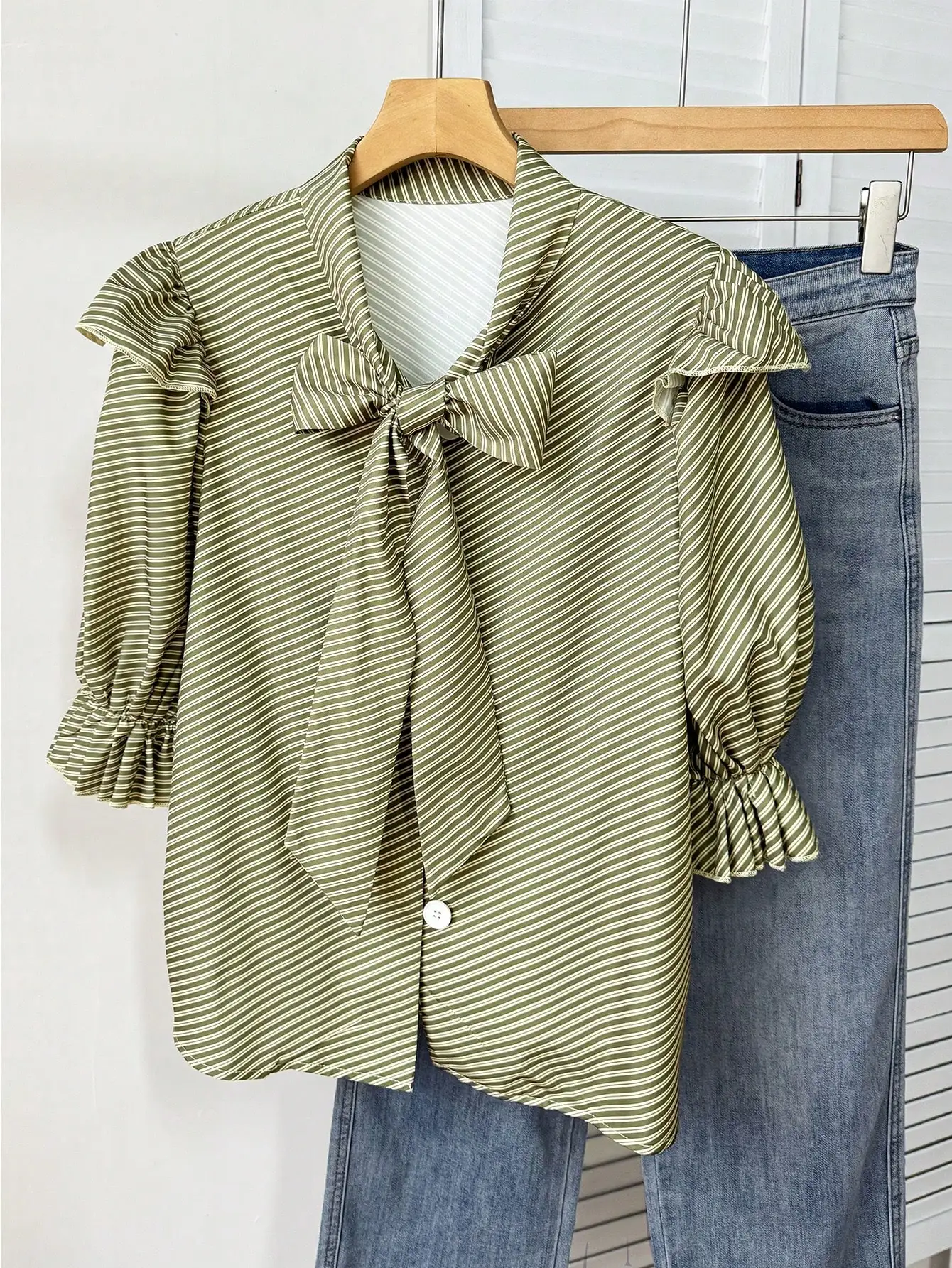 

Women's Striped Bow Tie Collar Ruffled Sleeve Casual Shirt
