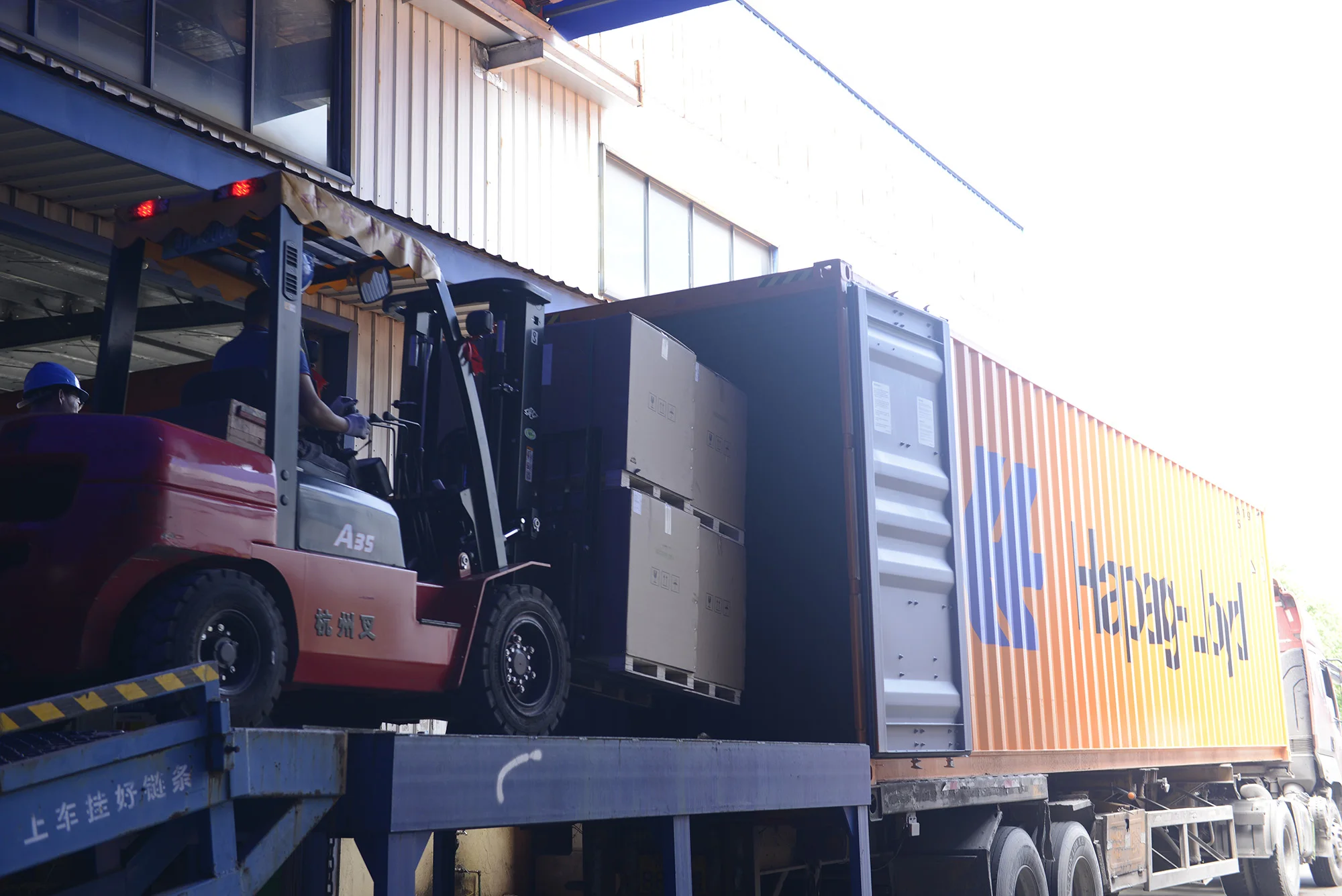 OEM 330/8k Diesel Engine Mine Use Portable Rotary Screw Air Compressor Oil-Lubricated Air-Cooled Tank Low Noise 1 Year Warranty