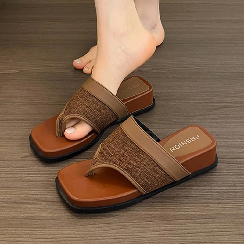 Женские шлепанцы, сандалии с квадратным носком, тапочки с застежкой на носок, обувь на плоской подошве, лето 2024, модная пляжная обувь, удобные шлепанцы, Mujer Sandalias