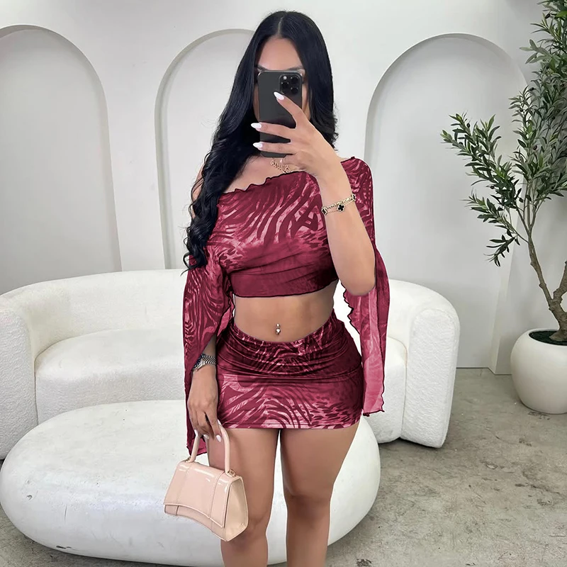 Tiger-Print-Mesh-Off-Shoulder-Oberteil mit langen Ärmeln, eng anliegender Halbrock, zweiteiliges Set – Detail 6