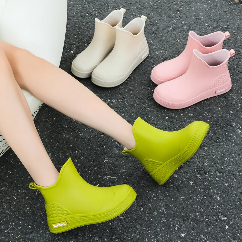 New Waterproof Fishing Rain Boots Women Summer Lightweight Non-Slip Fashion Rain Boots Simple Solid Style For Outdoor Wear view 3