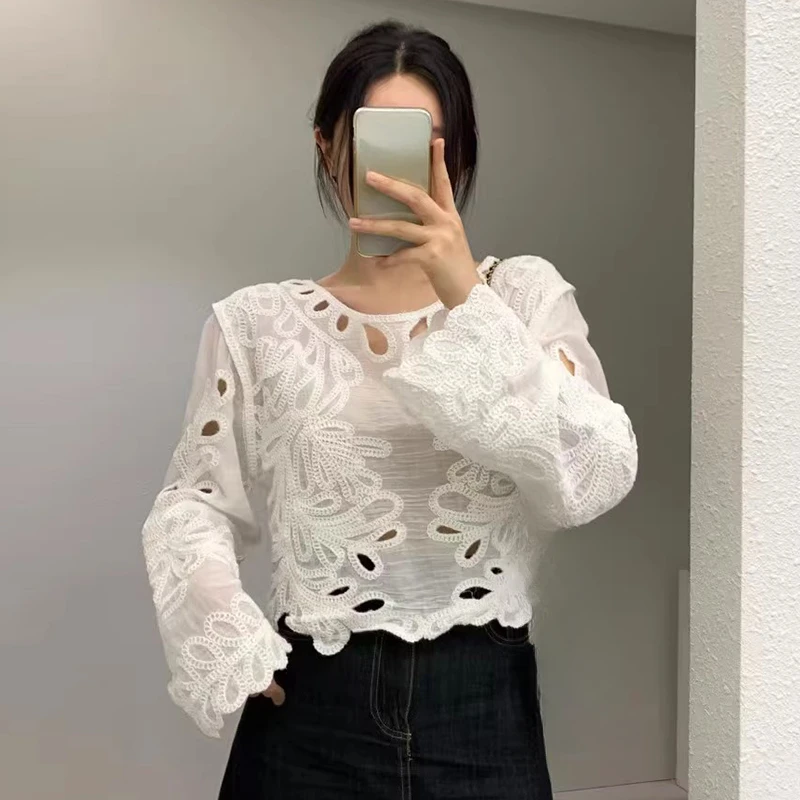 KUSAHIKI Korean Autumn Retro Niche Embroidery Hook Flower Design with Hollow Out Versatile Long Sleeved Chic Shirt Top for Women