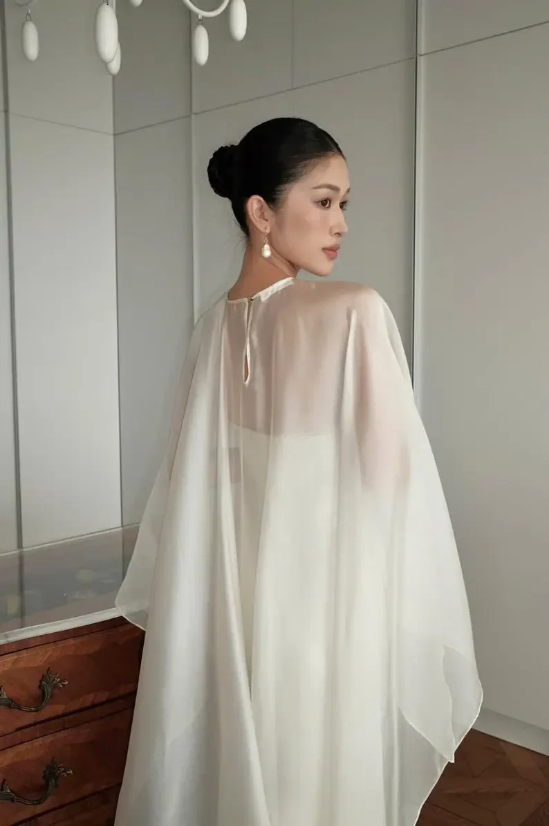 Abito da sposa senza schienale avorio a sirena minimalista classico personalizzato 2025 Set in due pezzi per feste da ballo e abiti da sposa
