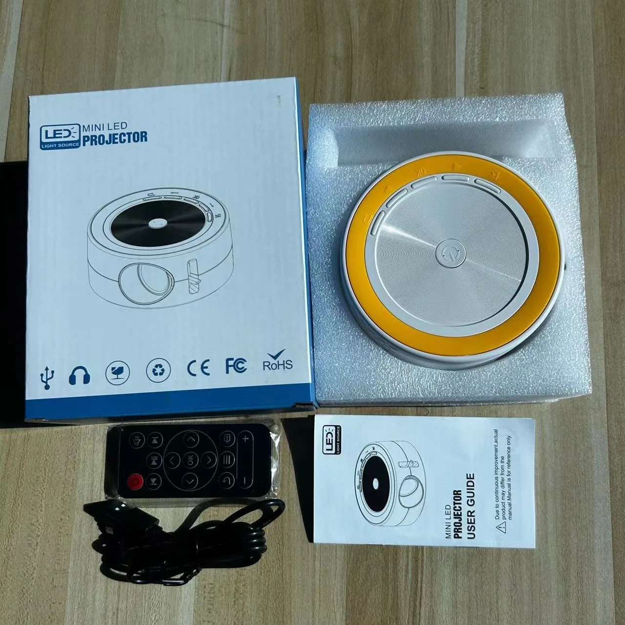 household micro-portable outdoor support mobile phone same-screen projector