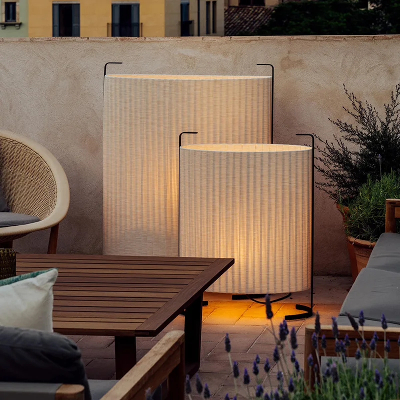 Outdoor waterproof villa high-end ambient lights, courtyard landscape decorative lights, creative floor standing lights, outdoor