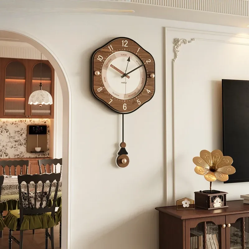 Medieval Style Wall Clock Retro Creative Home Decor Hanging Clock for Living Room Guest Restaurant 2025 New Arrival