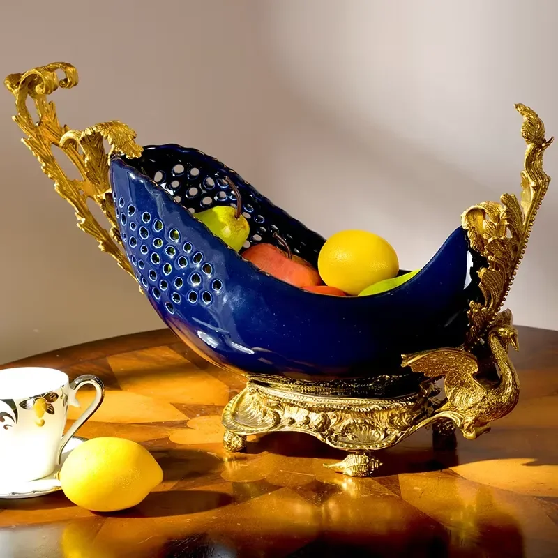 European-style household swan-shaped jewelry, French brass fruit tray decoration, ceramic handicrafts