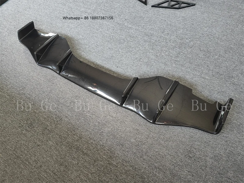 

New Carbon Fiber Rear Diffuser Body Kit forLamborghini Huracan LP610-4 Two-Door Coupe