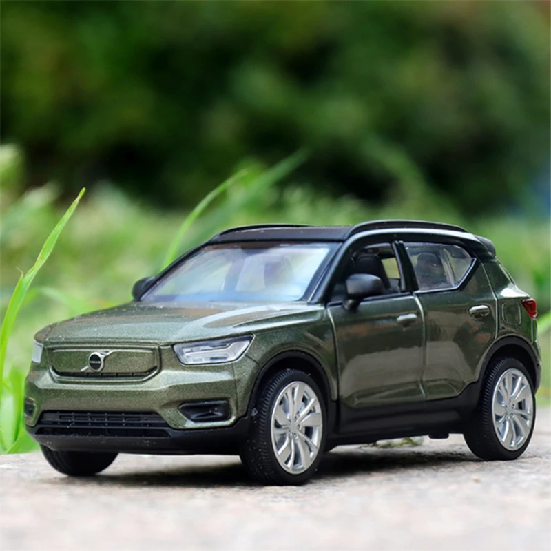 1:32 VOLVOs XC40 Alloy Car Model Diecast & Toy Vehicles Metal Car Model Simulation Sound and Light Collection Toy Gift