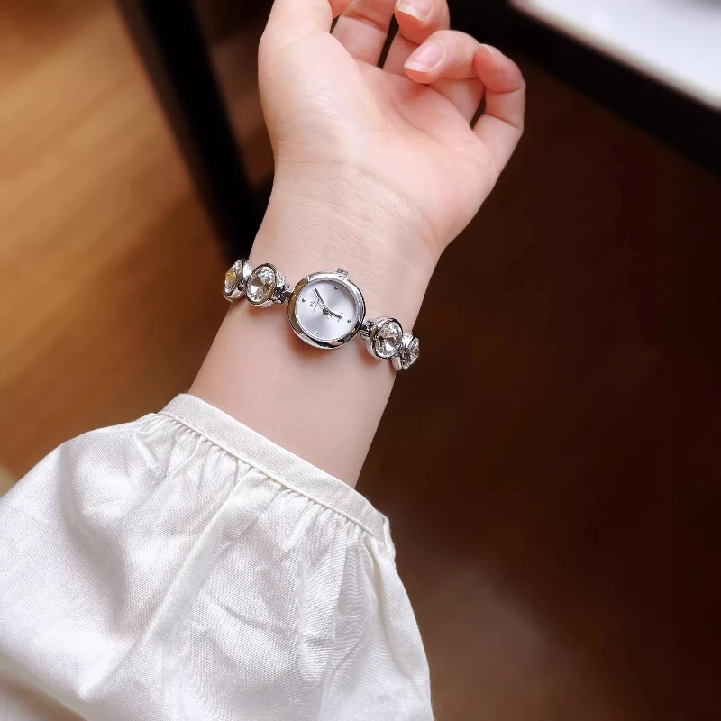 Classic Trend Ladies Watch Elegant Simple Light Luxury Retro Waterproof 2025 Quartz Watch Birthday Gift
