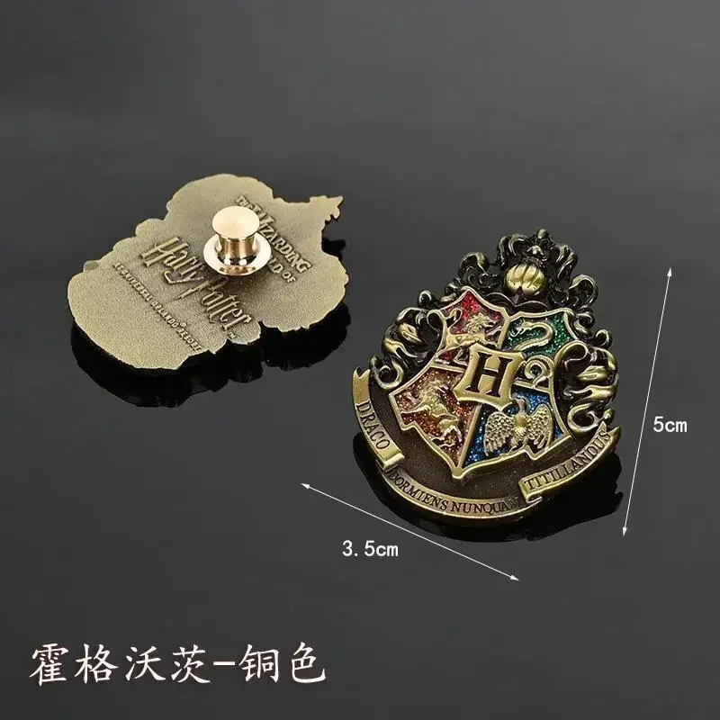 Gryffindor Slytherin Hufflepuff Ravenclaw Badge spilla Harries Potter Hogwarts Movie prodotti periferici decorazioni per feste regalo