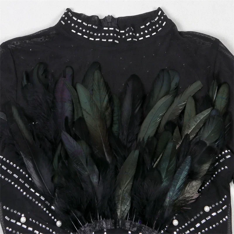 เซ็กซี่ Club Party Night Feathers Rhinestones ชุดวันเกิดสําหรับผู้หญิง Sheer ตาข่าย Patchwork ไข่มุกแขนยาวมินิเดรส