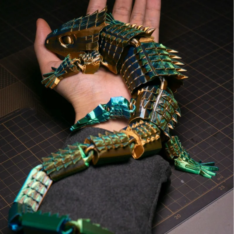 Solo Piece Casual Trend Theme Mini Crawling Lizard Toy Multi-Joint Active Design 3D Printed Accessory Auto Ornament Souvenir