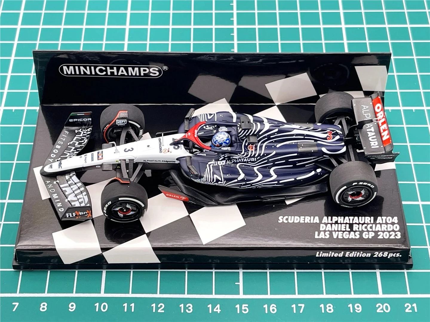 

Minichamps 1:43 F1 AT04 Ricciardo 2023, имитация Лас-Вегаса, ограниченная серия, смола, металл, статическая модель автомобиля, игрушка в подарок