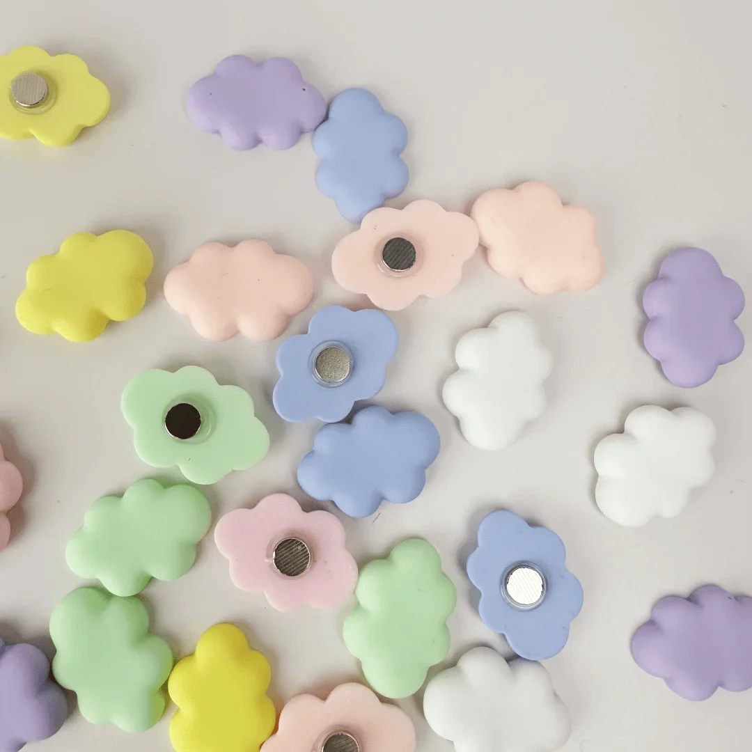 

7pcs Fridge Manget,Resin Cloud 3 Colors Fridge Manget,Home Decoration Accessory DIY Photo Sticker Refrigerator Magnets Decor