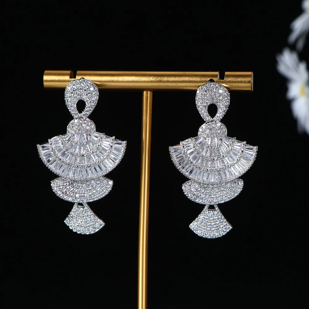 HIBRIDE Fashion Fashion Pink Fan Shape Gentle Elegant Earrings Women's Jewelry for Holiday Wedding Gifts Dress Accessories E300