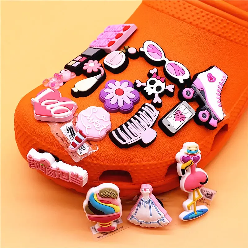 Original 1pcs Pink Girls Series PVC Shoe Buckle Accessories Cosmetics Bear Shoes Charms Clogs Pins Upper Clips Buckle Kids Gifts