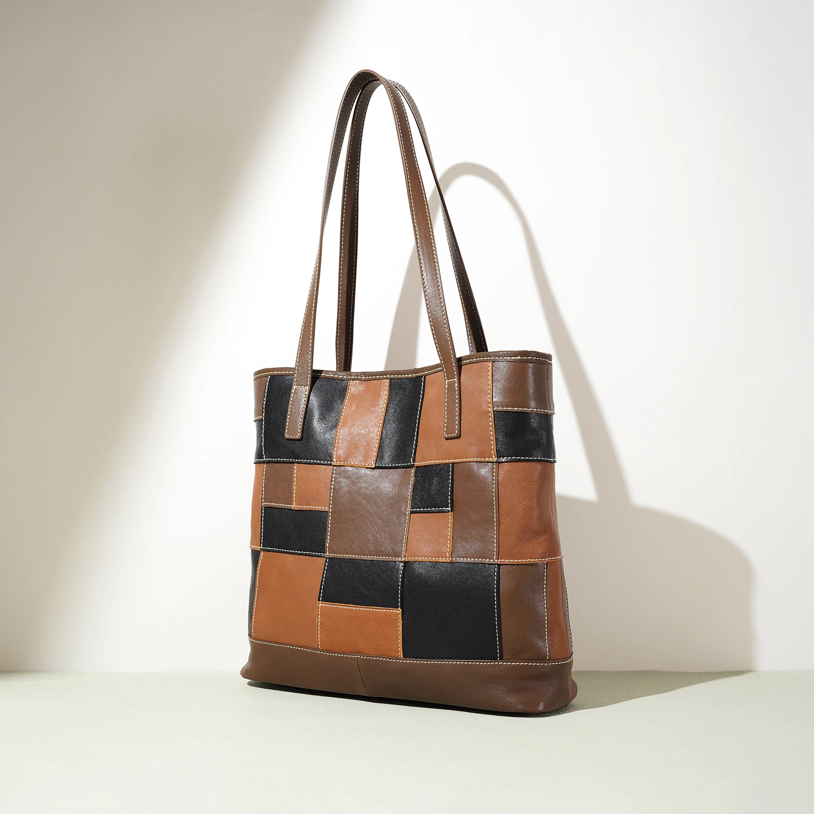 

Sheepskin Patch Tote Bag 2025 New Niche Design Large Capacity Genuine Leather Vintage Shoulder Bag Fashionable Ladies Handbag