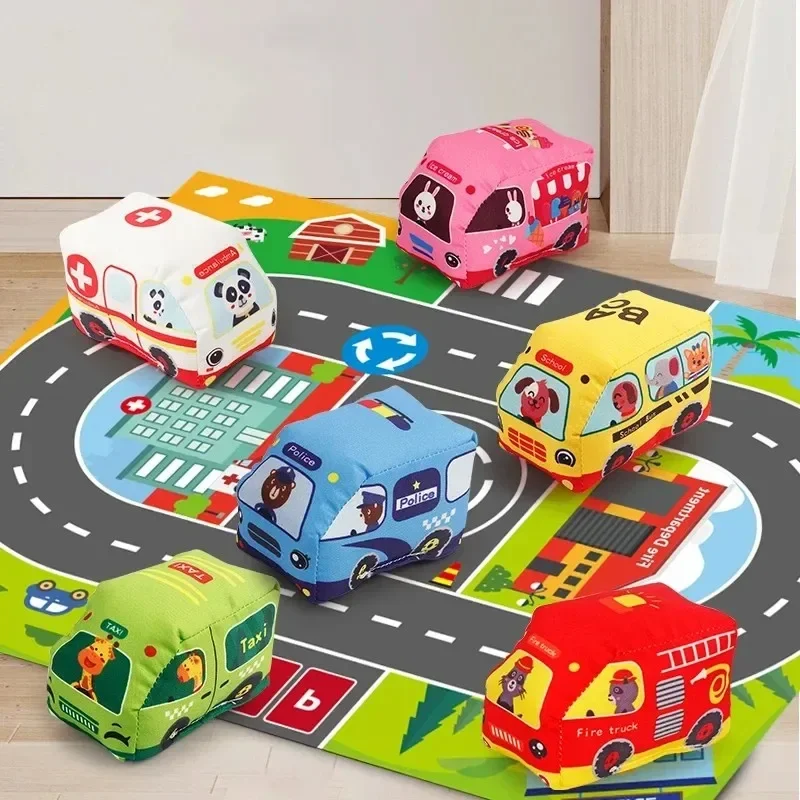Juego de juguetes de coche de tela suave Montessori de Aprendizaje Temprano con tapete de juego, 6 vehículos para bebé, sonajero de papel interactivo, juguete de 12 a 18 meses