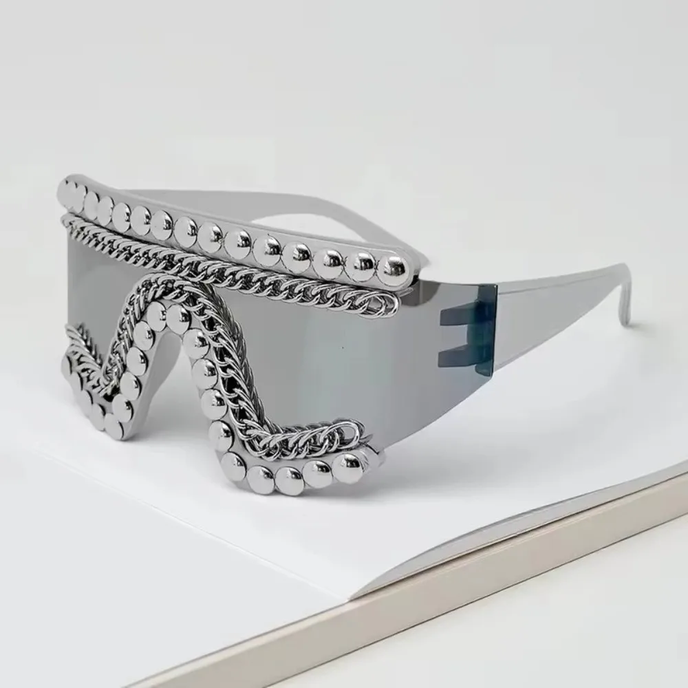 Silver Chain One-piece Sunglasses Rhinestone Decoration Y2K Design Punk Style Sunglasses Oversized Frame Trendy Shade Eyewear