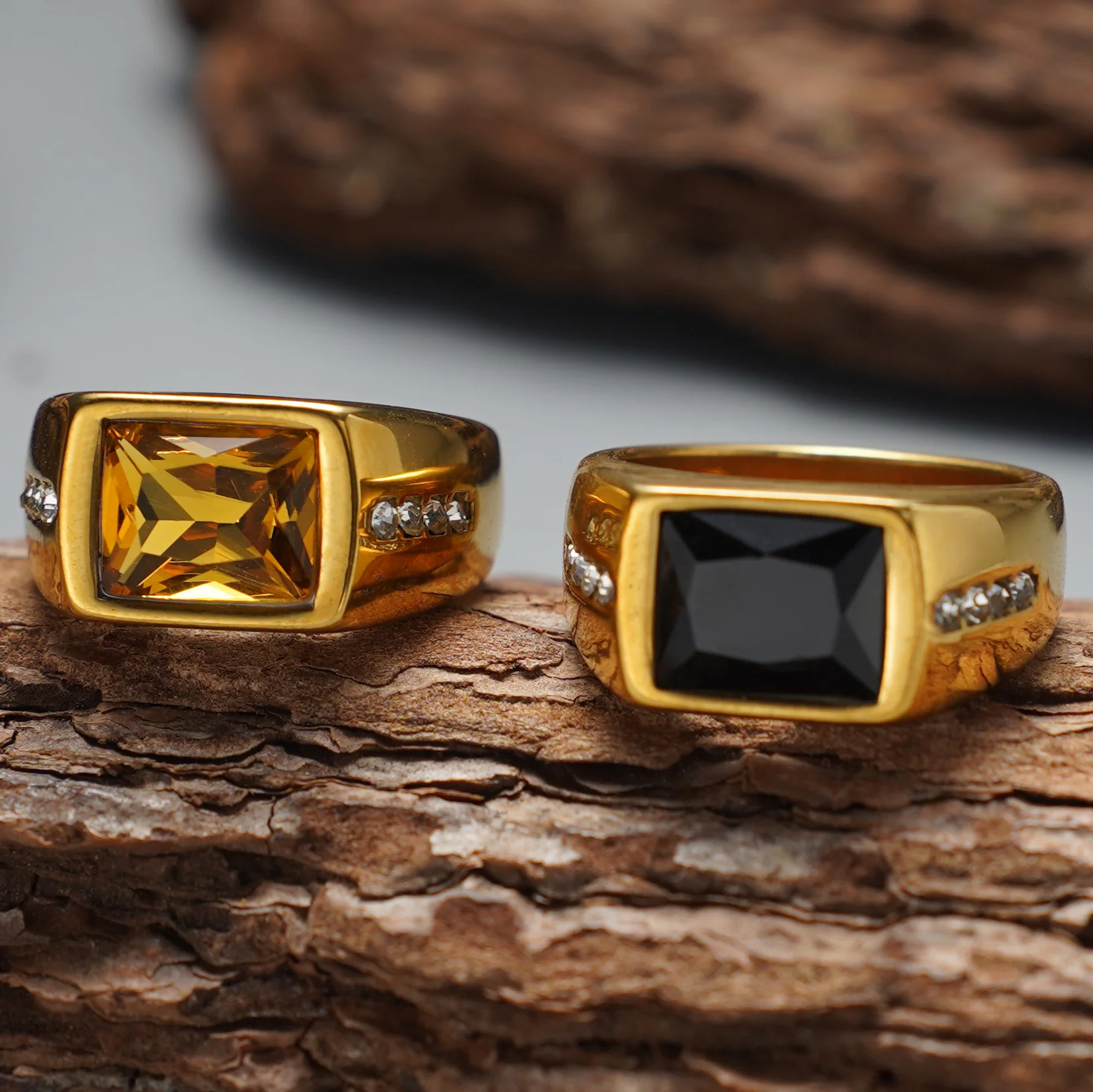 Herren Vintage Quadratischer Ring aus 316L Edelstahl mit Schwarzem Edelstein, Ideales Accessoire für Tägliches Tragen und zum Verschenken – Detail 1