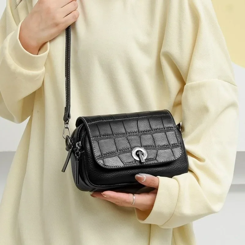 Luxury Elegant Diaper Bag For Women Crossbody Messenger Bag Vintage Leather Tote Large Capacity Designer Letter Logo Unique