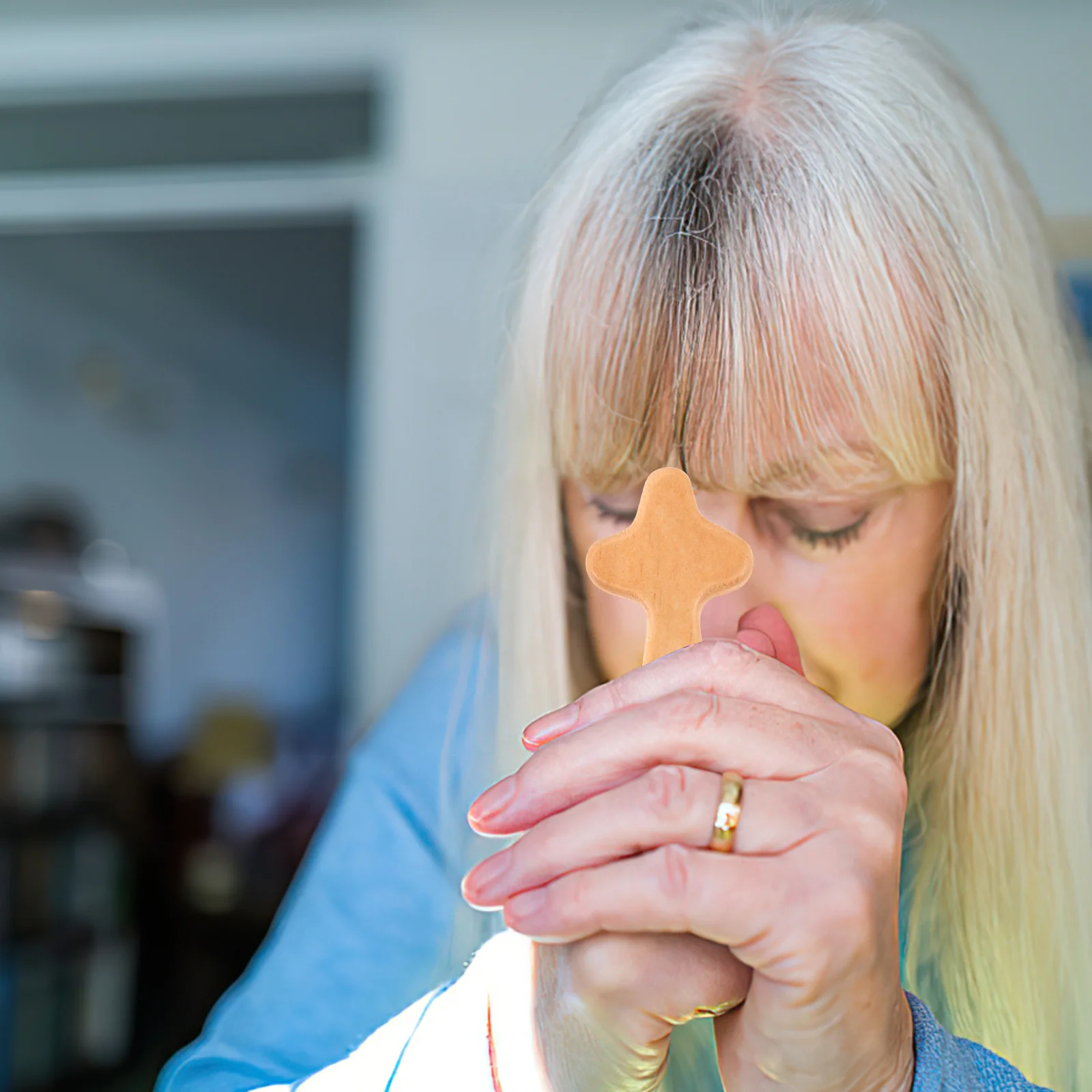 

6Pcs Mini Wooden Cross Decor Exquisite Hand Holding Cross for Home Table Office Festival Decoration Hand Wooden Crosses