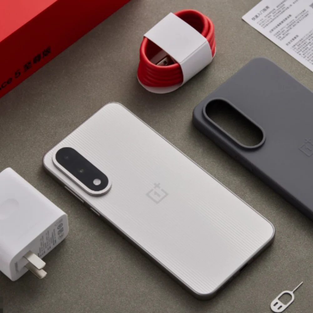 Chinese Version Unlocked OnePlus Ace 5 Ultra 6.83inch AMOLED MTK Dimensity9400+ 50MP 6700Mah 100W SuperVOOC NFC OTA Ace5 Ultra