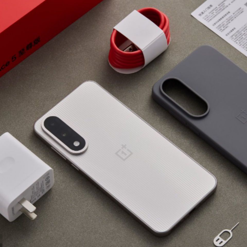  Chinese Version Unlocked OnePlus Ace 5 Ultra 6.83inch AMOLED MTK Dimensity9400+ 50MP 6700Mah 100W SuperVOOC NFC OTA Ace5 Ultra 