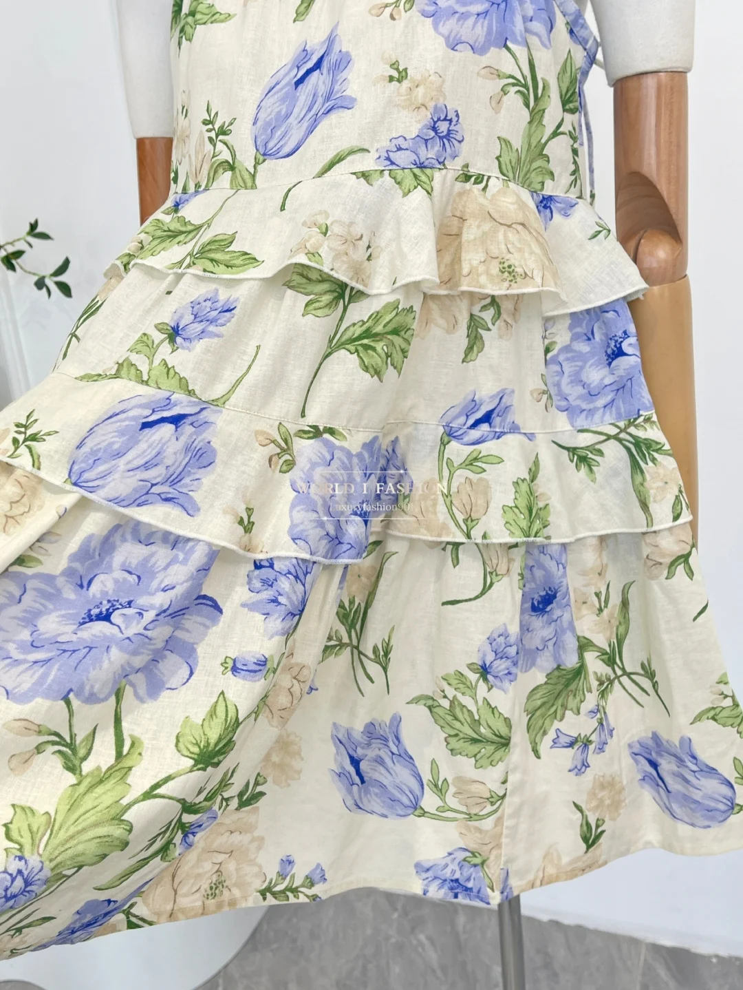 High Quality Beige Floral Print Sleeveless Ruffles Frilled Mini Dress for Holiday