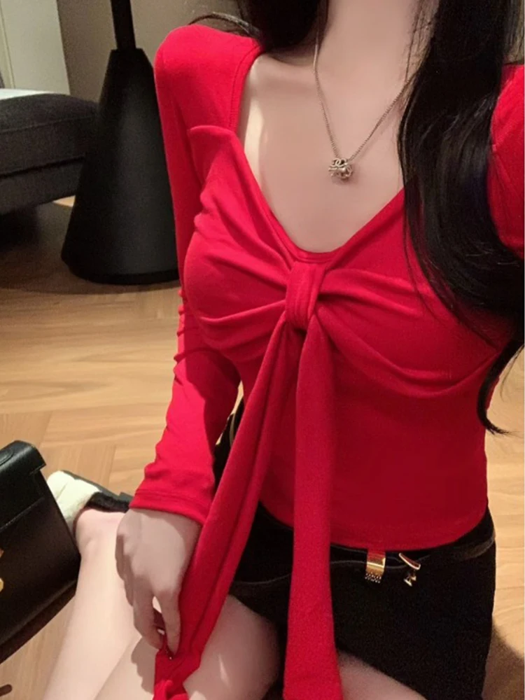 

Высококачественная красная футболка с длинными рукавами и v-образным вырезом во французском стиле, женская новогодняя одежда, облегающие осенние модные универсальные офисные топы