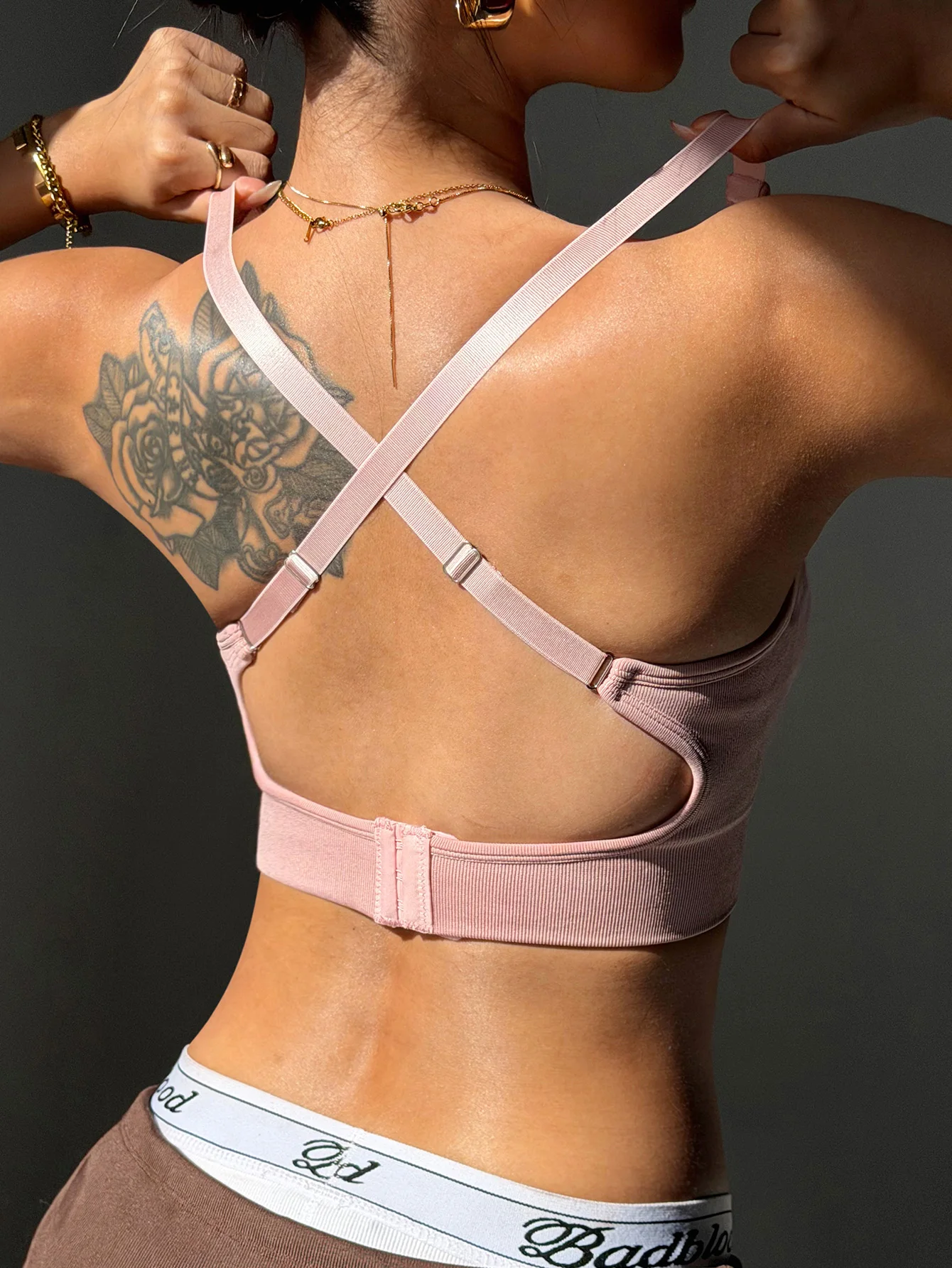 Women's Sports Bra Aria Seamless — Seamless