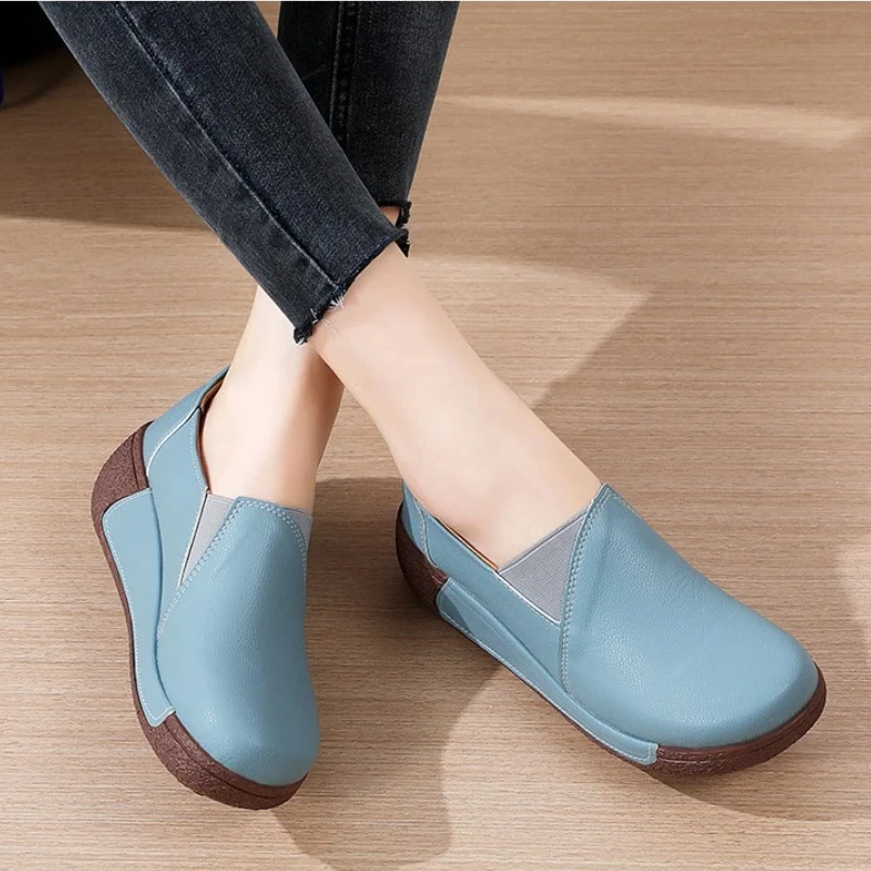 

Новинка 2023 года, теплые плюшевые женские ботинки из искусственной замши, кроссовки на танкетке, женская корейская обувь на платформе, модная повседневная обувь на рост