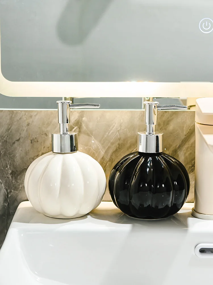 Pumpkin Shape Ceramic Lotion Bottle Electroplating Silver Press Head Soap Dispenser Vanity Station Shampoo Water Bottle Bathroom