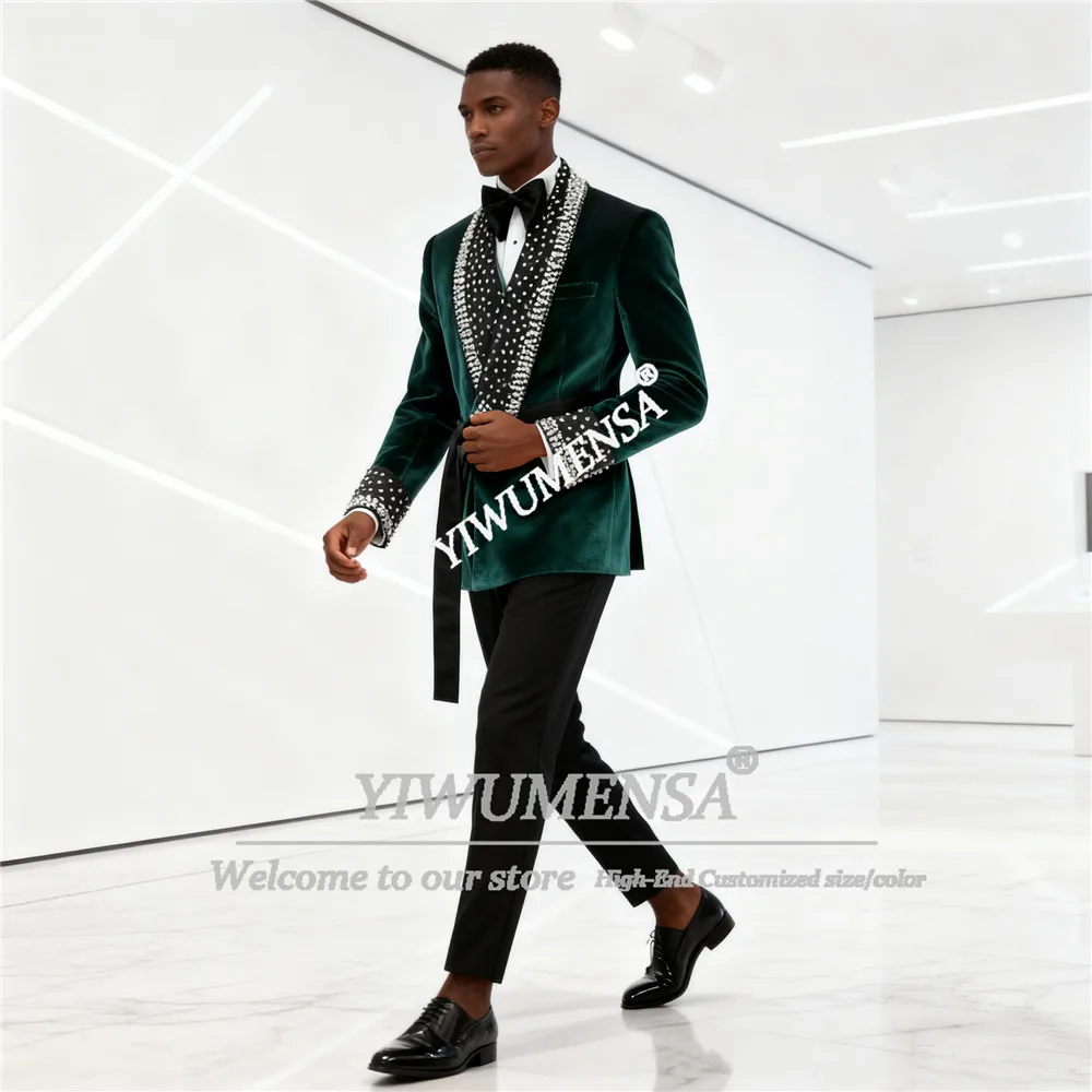 

Зеленые бархатные мужские костюмы с бисером и кристаллами на лацкане, смокинги для жениха, комплекты из 2 предметов, индивидуальный костюм Homme, пиджаки для свадебной вечеринки и выпускного вечера