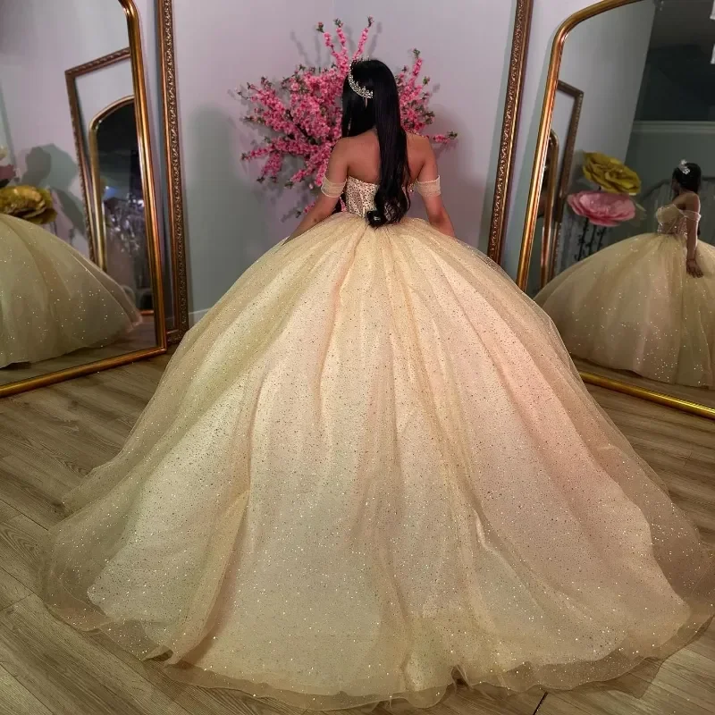 2024 Champagne Quinceanera Jurk Bandjes Off Shoulder Sweet 16 Jaar Jurken Verjaardagsfeestje Prinses Gezwollen Baljurk Formele Prom