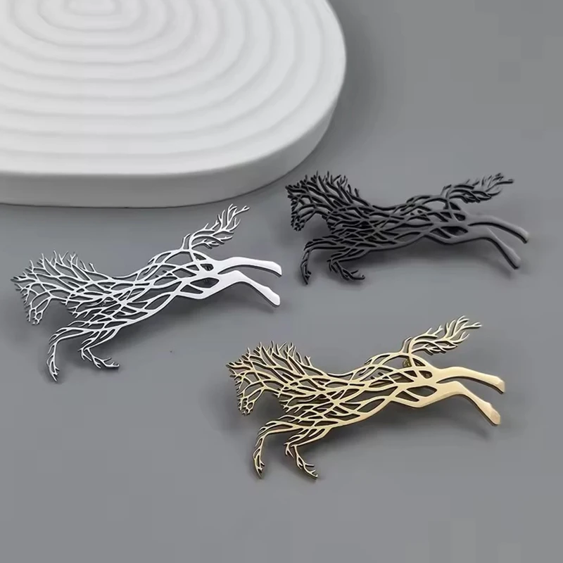 Stainless Steel Vintage Horse Brooch – Animal-Themed Metal Lapel Pin for Men, Classic Suit and Apparel Accessory