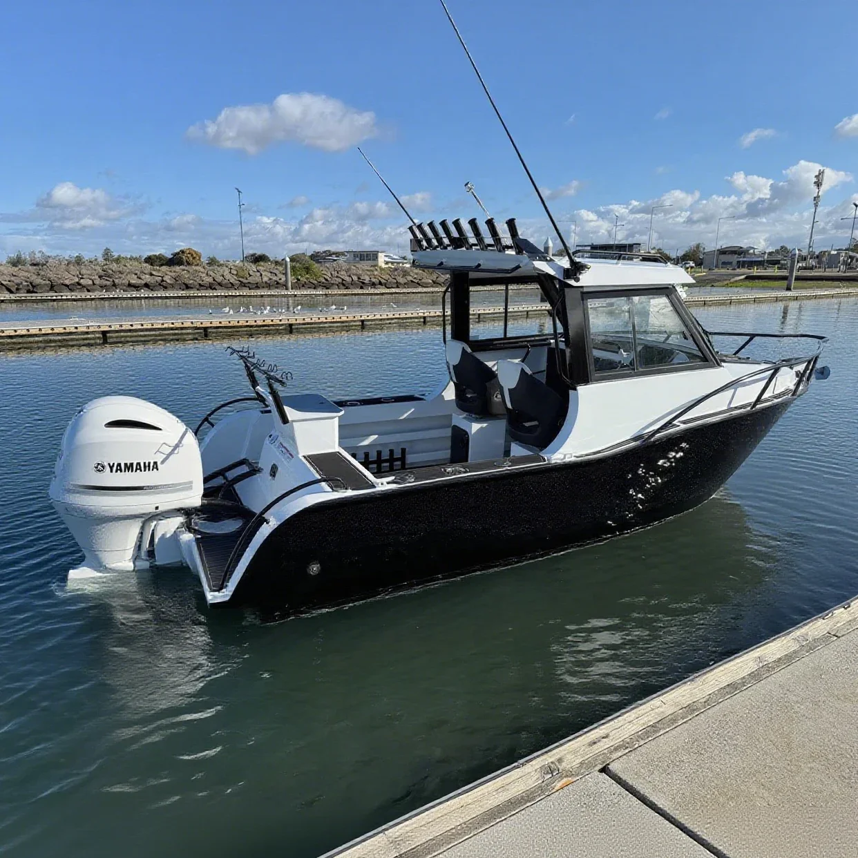 Small 6.25m aluminum speed fishing boat yacht 21ft aluminum with motor and trailer compartment for sale