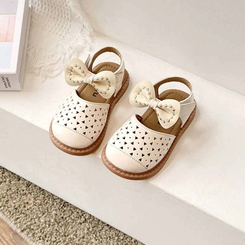 2024 Summer Baby Girls Sandals Kids Barefoot Beach Shoes Soft Sole Anti Slip Infant Shoes Children Bow Cut-Outs Princess Shoes