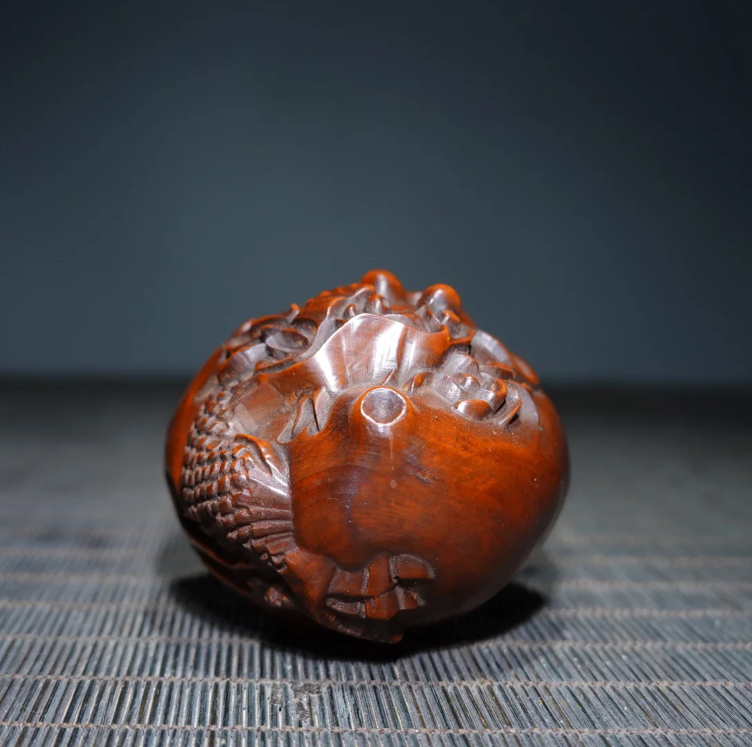 Small leaved boxwood finely carved dragon handle teapot home ornament