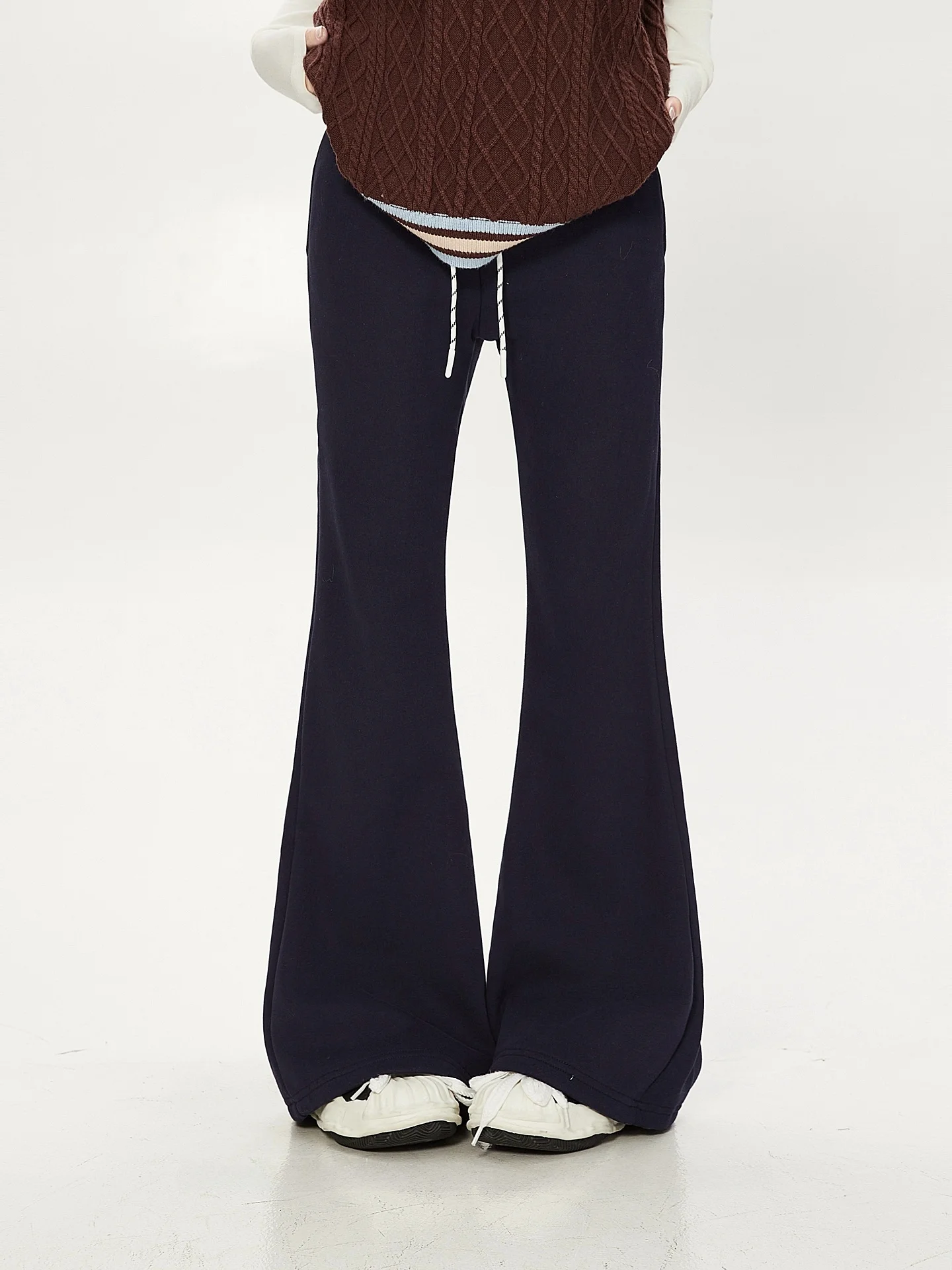 

Американские брюки-клеш American Sle Spicy Girl Simple Match Micro Flare: повседневные, женские, дизайнерские, стройнящие, с цветными вставками, длинные, модные