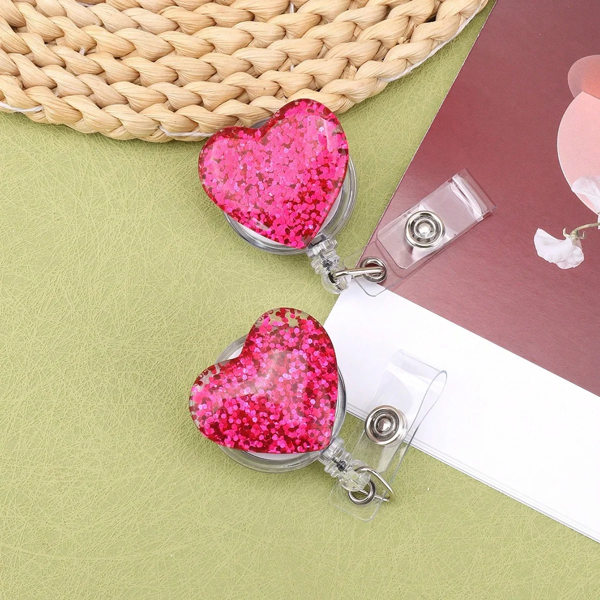 Valentine's Heart Glitter Retractable Badge Clasp - Cute Portable Nurse ID Card Holder Doctor Student Exquisite Gift Accessory