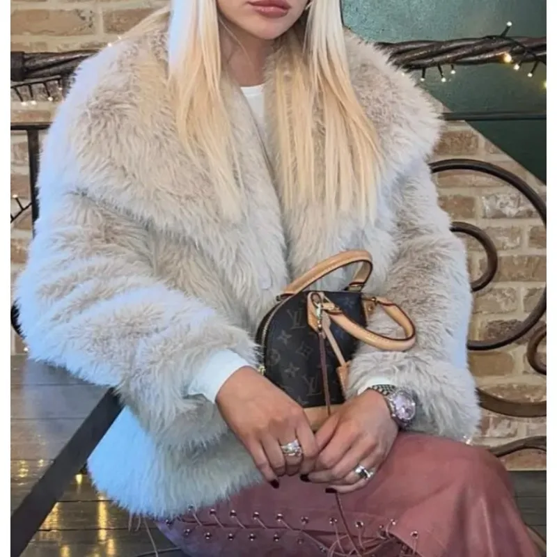 

2025 Winter New Faux Fur Short Coat Temperament Lapel Jacket