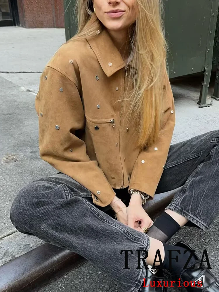 

TRAFZA Casual Chic Women Solid Jackets Rivet Long Sleeve Turn-down Collar Zipper Coats Fashion 2025 Spring Streetwear Outwears