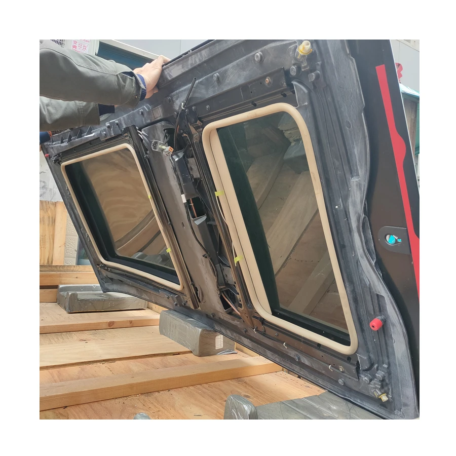 

Hot Sale Complete Car Sunroof Auto Sunroof Assembly Glass Skylight for Cadillac SRX-CE2