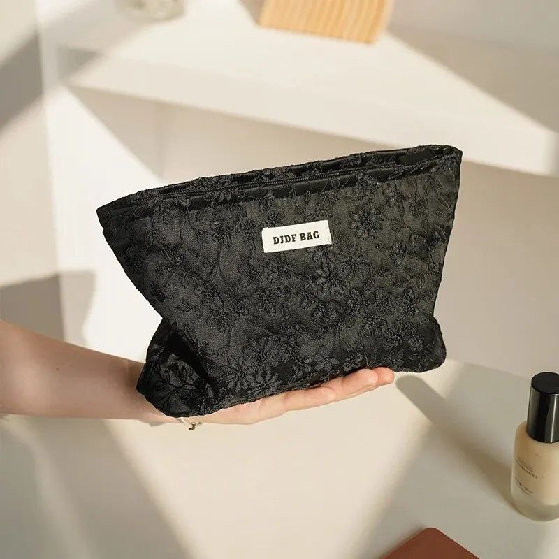 Bolsa de maquillaje negra bordada para mujer, bolso de almacenamiento de teléfono móvil con lápiz labial de gran capacidad, bolso de mano para viaje, neceser de aseo