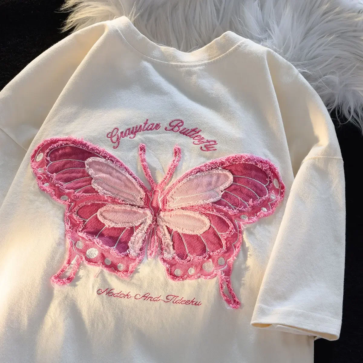 

Pure cotton milk system butterfly embroidery couples short sleeved T-shirt female summer ins versatile college wind on clothes